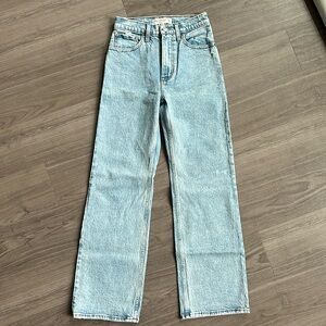Abercrombie & Fitch High Rise 90s Relaxed Jean